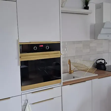 Przyjazny *